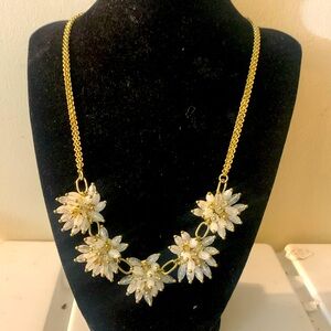 Talbots bib necklace 18 inches floral daisies white quartz gold